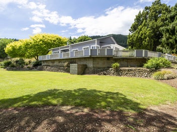 353 North Manakau Road, Manakau