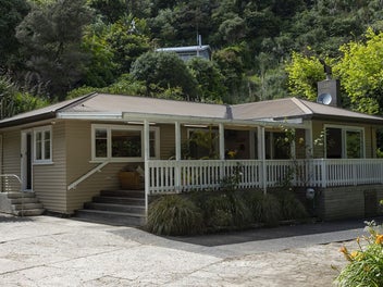 11 Old Hospital Road, Whangaroa