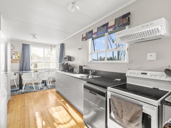 7 Johnson Street, Bulls