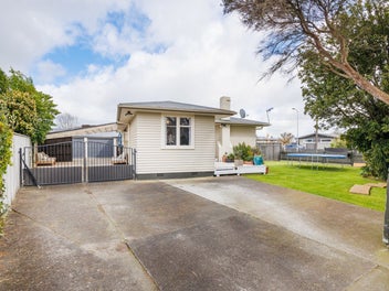 30 Sutherland Crescent, Westbrook, Palmerston North