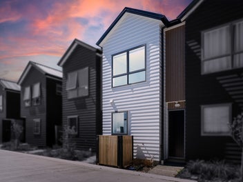 2/10 Marion Street, Silverstream, Upper Hutt