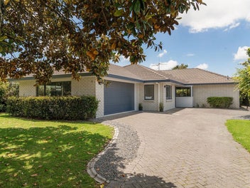 14 Stableford Drive, Pyes Pa, Tauranga