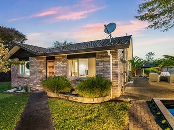 4 Jacinta Grove, Swanson, Auckland