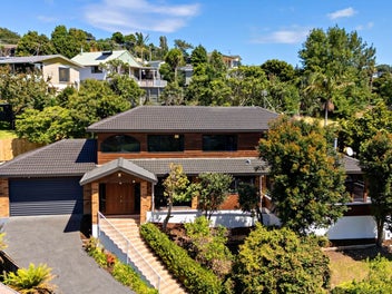 60 Bayside Drive, Browns Bay, Auckland