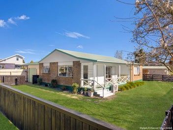 5 Carlyle Street, Leamington, Cambridge