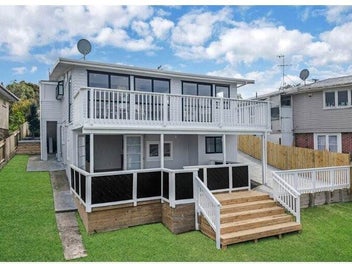 26 Ted William Street, New Windsor, Auckland