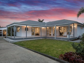 52 Papaunahi Road, Bowentown, Waihi Beach