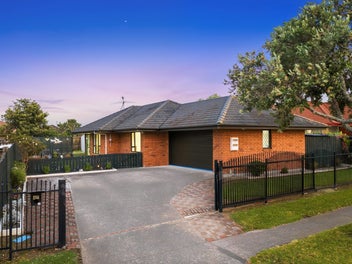 47 Michael Jones Drive, Flat Bush, Auckland