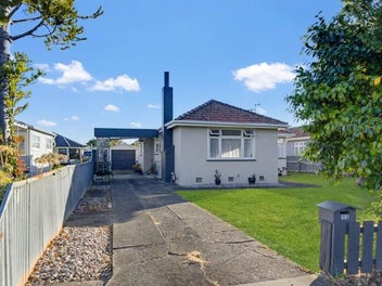32 Botanical Road, Takaro, Palmerston North