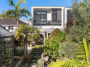 26B Castledine Crescent, Glen Innes, Auckland