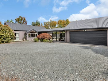 300 Cemetery Road, Whangarei
