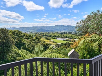 19 Palm Grove, Belmont, Lower Hutt
