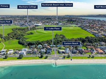 11 Luke Place, Eastern Beach, Auckland