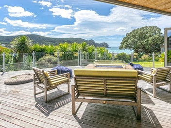 112 Oratia Place, ONEMANA, WHANGAMATA