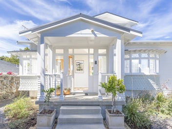 37 Aroha Avenue, Sandringham, Auckland