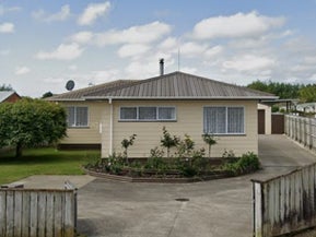 673 Queen Street East, Levin