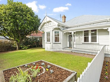 1/2 Arabi Street, Sandringham, Auckland