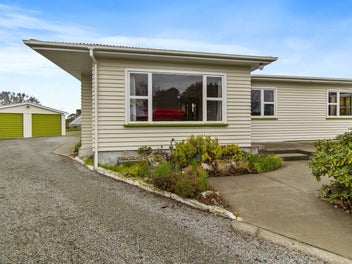 70 Acacia Drive, Levels