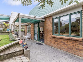 1/9 Barcroft Place, Clendon Park, Auckland