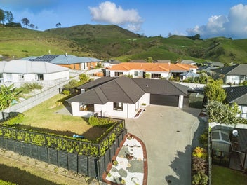 35 Ballintoy Park Drive, Welcome Bay, Tauranga