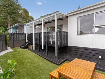 2/24 Arthur Street, Onehunga, Auckland