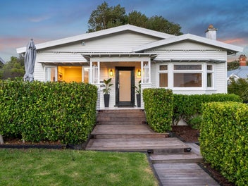 12 Birkley Road, Bayswater, Auckland