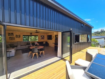 46 James Street, Coromandel