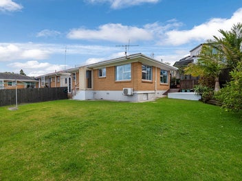 5/9 Manuka Road, Bayview, Auckland