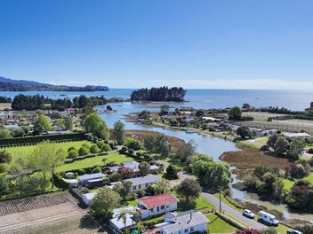 11 Green Tree Road, Riwaka