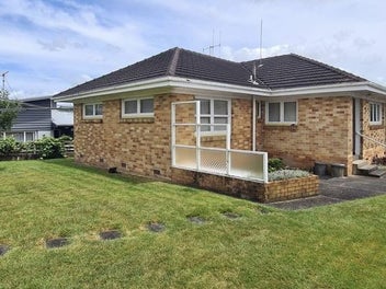 11 Charles Crescent, Beerescourt, Hamilton