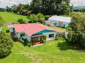 6 Valley Road, Woodville