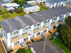 8/7 Ranui Station Road, Ranui, Auckland