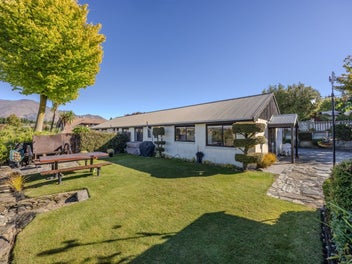 6B Mount Iron Drive, Wanaka, Wanaka