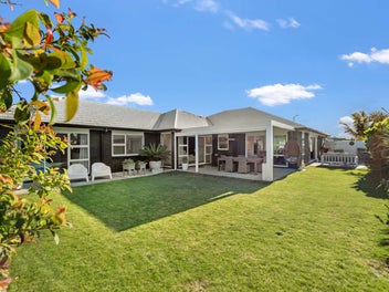 117 Palm Springs Boulevard, Papamoa Beach, Papamoa