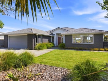 11 Taranui Way, Paraparaumu Beach, Paraparaumu