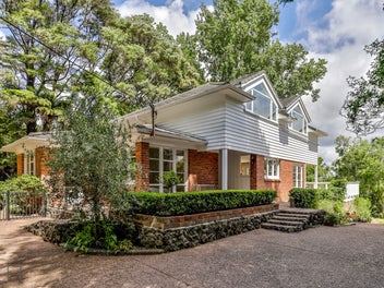 155 Scenic Drive, Titirangi, Auckland