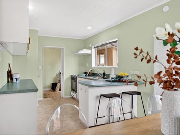 8 Hogg Crescent, Masterton
