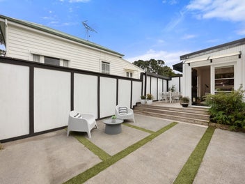 2/34 Clifton Road, Herne Bay, Auckland