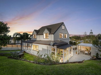1/163 Oaktree Avenue, Browns Bay, Auckland