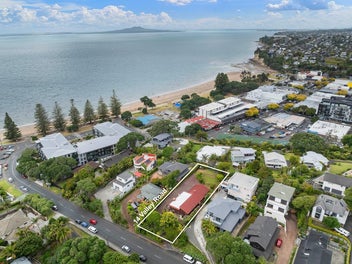 14 Valley Road, Browns Bay, Auckland