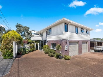 1/35 Hyde Road, Rothesay Bay, Auckland