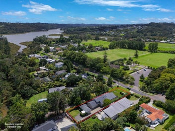 51 Churchouse Road, Greenhithe, Auckland