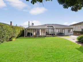 32 Miller Street, Point Chevalier, Auckland