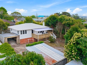 8 Marewa Street, Te Atatu South, Auckland
