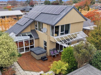 2/122 Harewood Road, Papanui, Christchurch