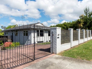 21 Anna Watson Road, Half Moon Bay, Auckland