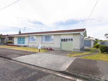 10 Madrid Street, Dannevirke