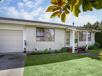 2/6 Steadman Road, Broomfield, Christchurch