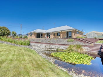 13 Lake Kaniere Road, Kaniere, Hokitika