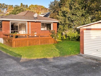 1/4A Manuka Road, Glenfield, Auckland